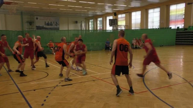 Zdjęcia z drugiego dnia I Mistrzostw SG w Koszykówce
