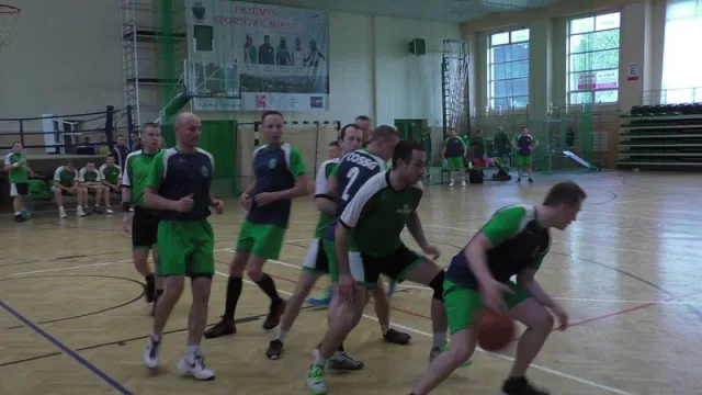 Zdjęcia z drugiego dnia I Mistrzostw SG w Koszykówce