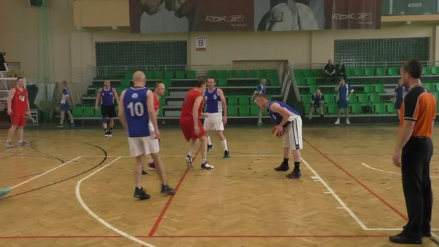 Zdjęcia z pierwszego dnia I Mistrzostw SG w Koszykówce