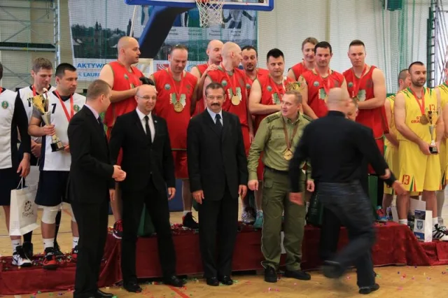 Zdjęcia z trzeciego dnia I Mistrzostw SG w Koszykówce